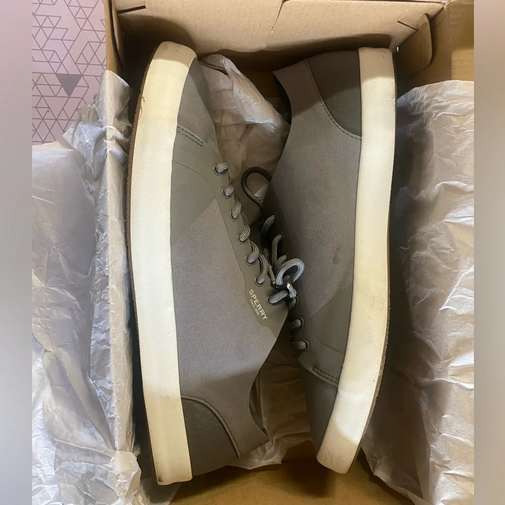 Sperry’s Flex Deck Light Grey